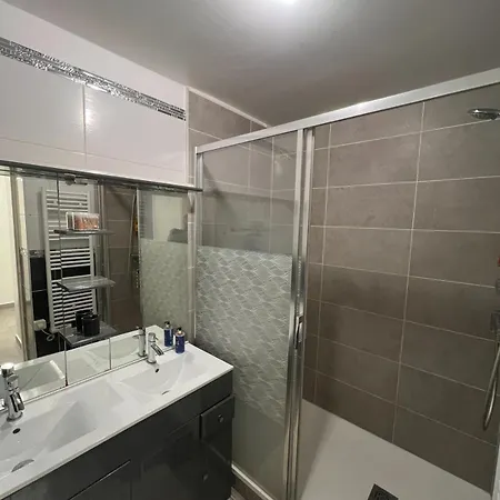 Apparemment Pres De Cdg Paris & Disneyland Apartment *